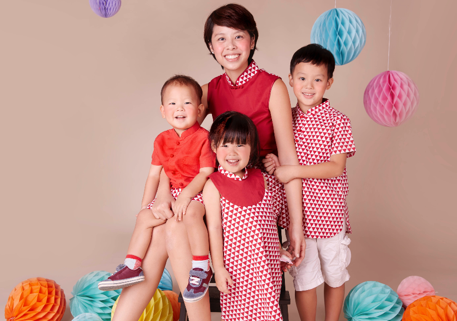 Exclusive Retro Red Triangles Mommy Cheongsam